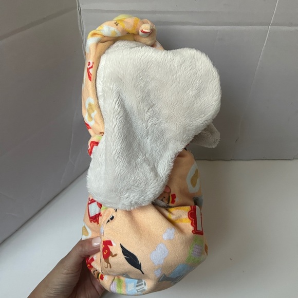 Disney Babies Dumbo Elephant Plush with Pouch Blanket - Picture 4 of 7